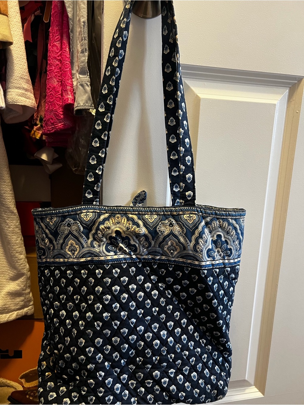 Women’s Vera Bradley Quilted Navy Paisley Shoulder Tote Bag. Button Closure.